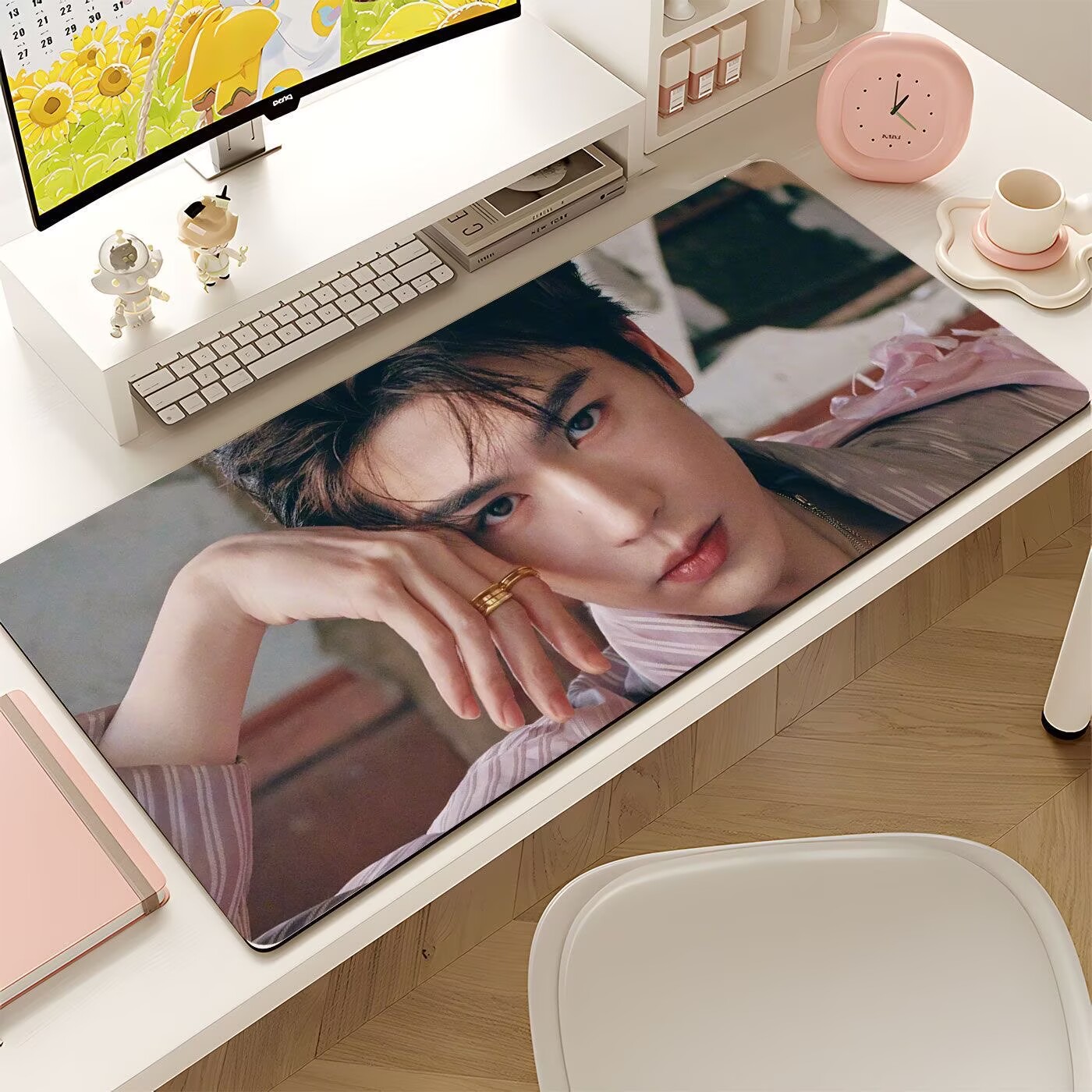 Gaming Accessories Women - Übergroßes Mauspad von Zhang Linghe, Tastaturpad